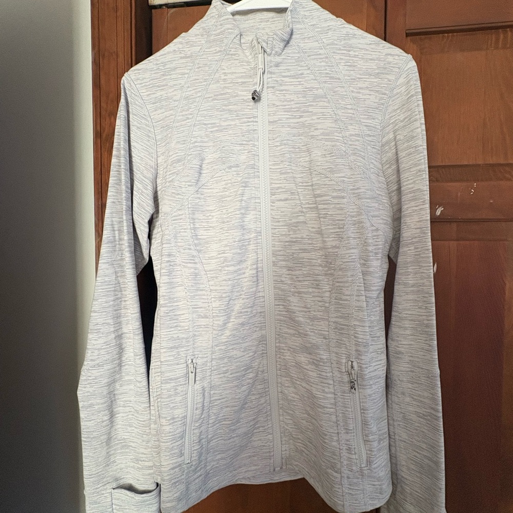 Lululemon Define Jacket Luon, Gently Used, Great Condition. Gray/White